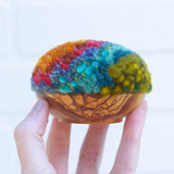 Midi Puff in Olive Wood Frame | Orange + Green