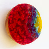 Midi Puff in Olive Wood Frame | Rainbow (Red)